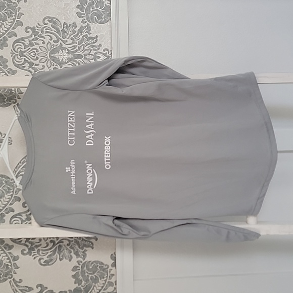 Run Disney Walt Disney World 2021 Half Marathon Women's Medium Long Sleeve Gray - Picture 4 of 6